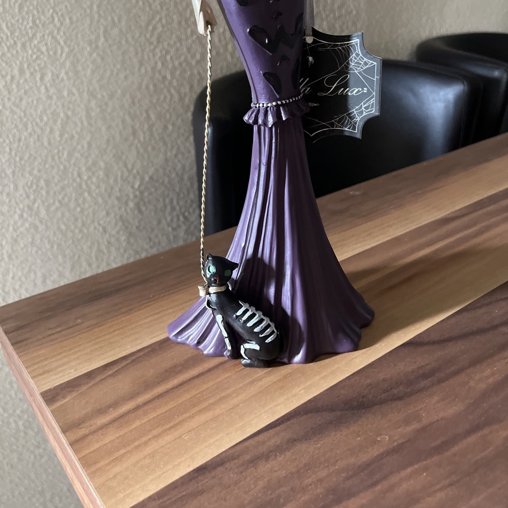 Elegant Gothic Witch Bella Lux Figurine Halloween With Cat 15in - Picture 2 of 6
